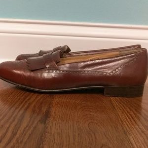 A leather dress shoe